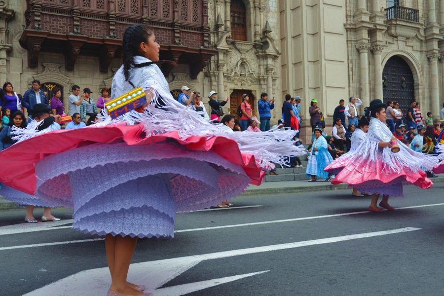 Taniec to ważny element świąt indiańskich (fot. Marta Podleśna-Nowak) Taniec to ważny element świąt indiańskich (fot. Marta Podleśna-Nowak)