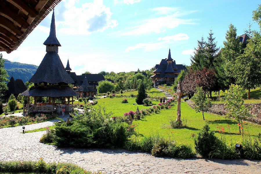 Kompleks klasztorny w Bârsanie (fot. Agnieszka Biskup) Kompleks klasztorny w Bârsanie (fot. Agnieszka Biskup)