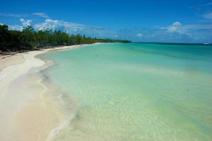 Piaszczyste, rajskie plaże kubańskie (fot. Marta Podleśna-Nowak)