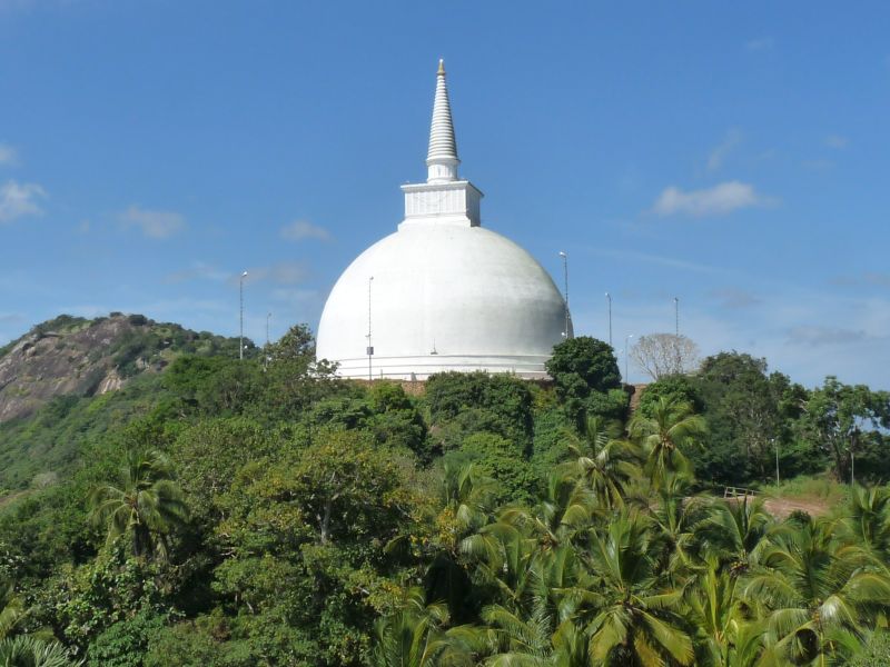 Mihintale - Mahaseya Dagoba (fot. Darek Dąbrowski)