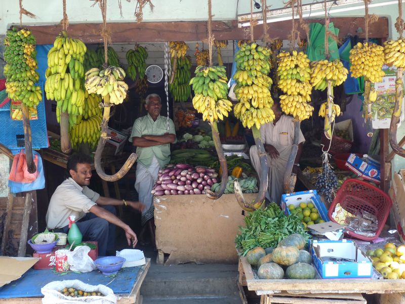 Stragan z owocami (fot. Darek Dąbrowski)