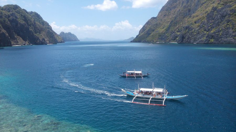 W czasie rejsu po okolicznych wyspach (fot. Marcin Dębski) W czasie rejsu po okolicznych wyspach (fot. Marcin Dębski)