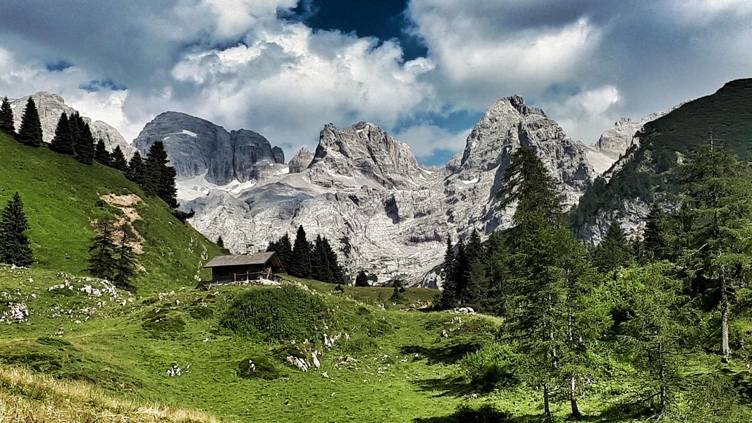 Piękno wapiennych ścian… (fot. Paweł Klimek)