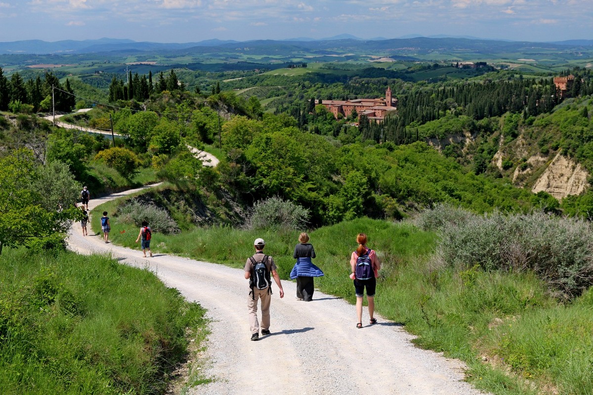 Monte Oliveto Maggiore, (fot. T. Liptak) Monte Oliveto Maggiore, (fot. T. Liptak)
