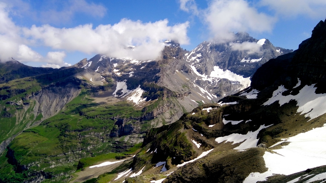 Szczyty ponad Griesalp (fot. Paweł Klimek) Szczyty ponad Griesalp (fot. Paweł Klimek)