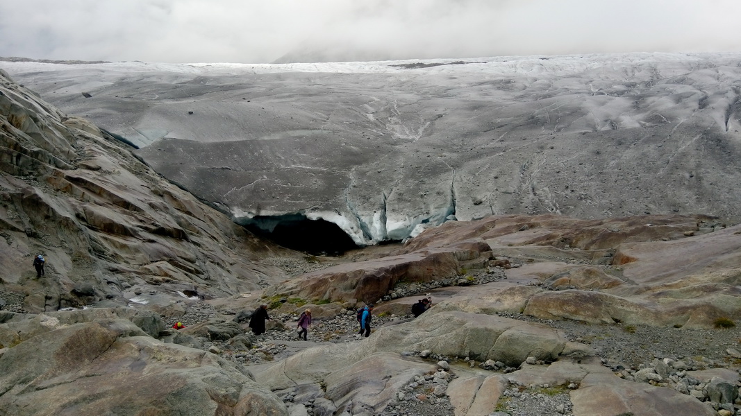 Przy lodowcu Aletsch (fot. Paweł Klimek) Przy lodowcu Aletsch (fot. Paweł Klimek)