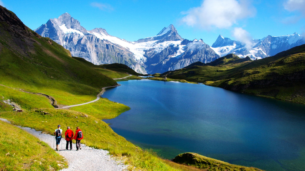 W stronę Grindenwald… (fot. Paweł Klimek) W stronę Grindenwald… (fot. Paweł Klimek)
