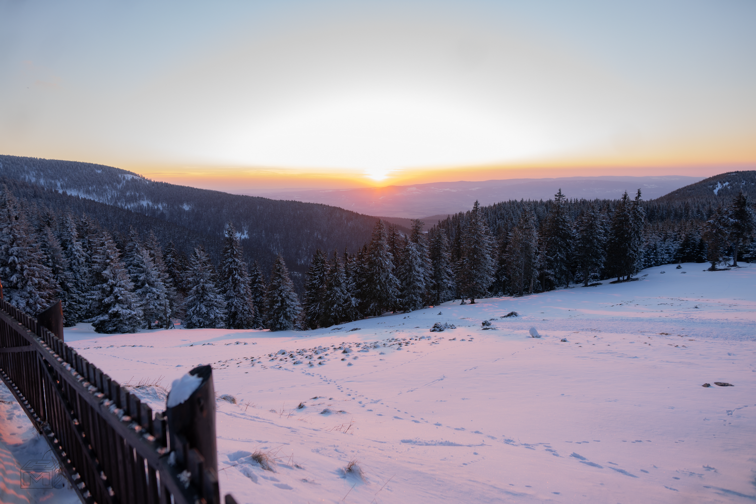 Śnieżne przygody na Śnieżniku - zima 2021 (fot. Maciej Chrzanowski) Śnieżne przygody na Śnieżniku - zima 2021 (fot. Maciej Chrzanowski)