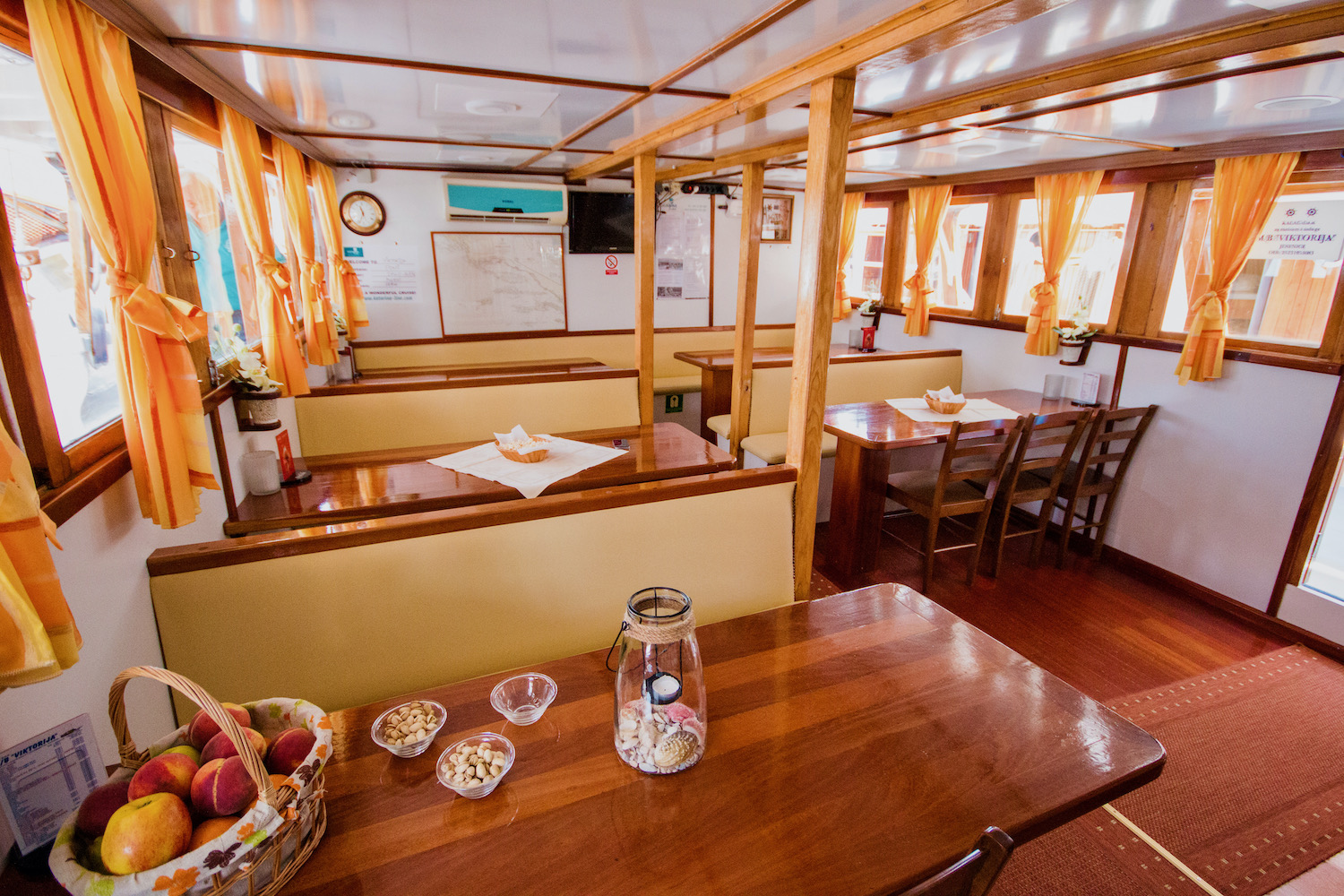 Wewnątrz przykładowej jednostki