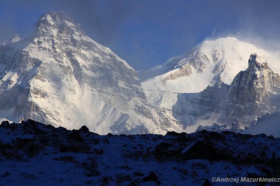 Widok z podejścia pod Goecha La Widok z podejścia pod Goecha La