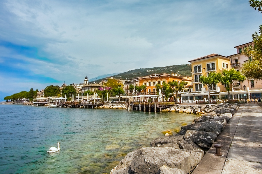 Urokliwe miasteczko Torri del Benaco