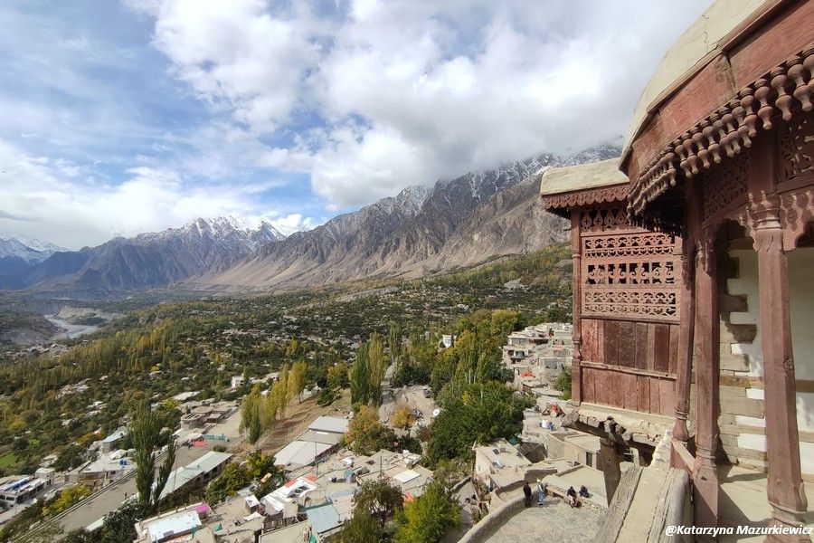 Widok z fortu Baltit w dolinie Hunzy