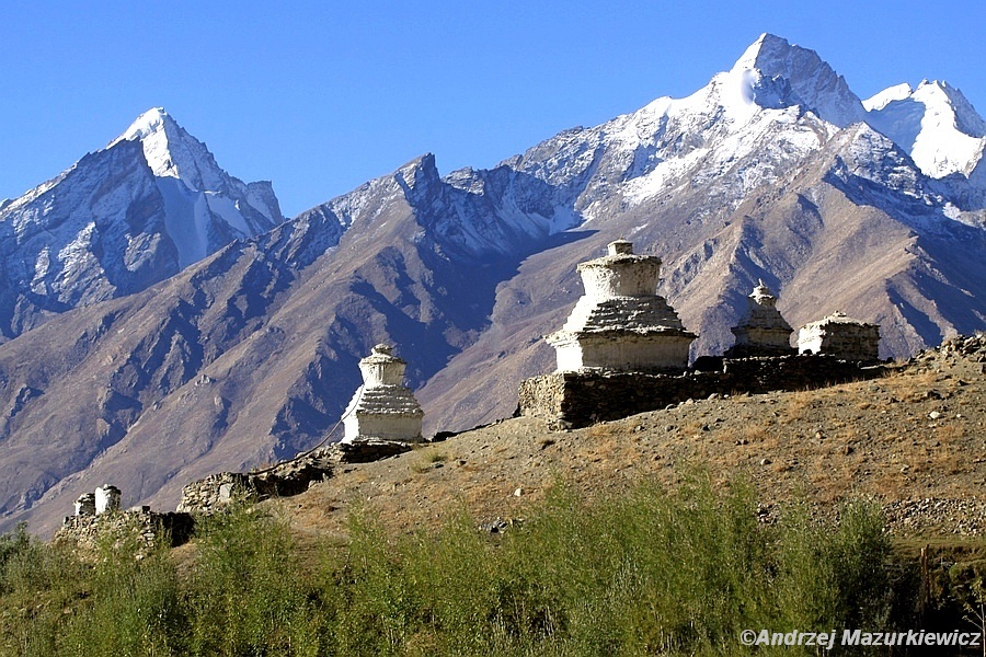 Widok z Karszy na główną grań Himalajów