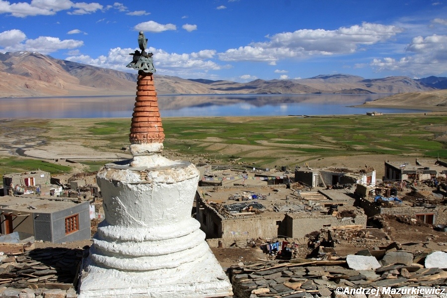 Wioska Karzok nad jeziorem Tso Moriri Wioska Karzok nad jeziorem Tso Moriri