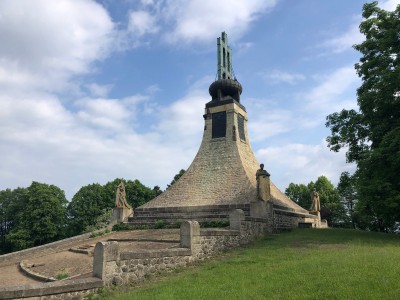 Pomnik na polu bitwy pod Austerlitz (fot. Paweł Klimek)