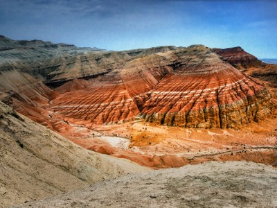 Skały Aktau (fot. Sławomir Adamczak, okfoto.pl)