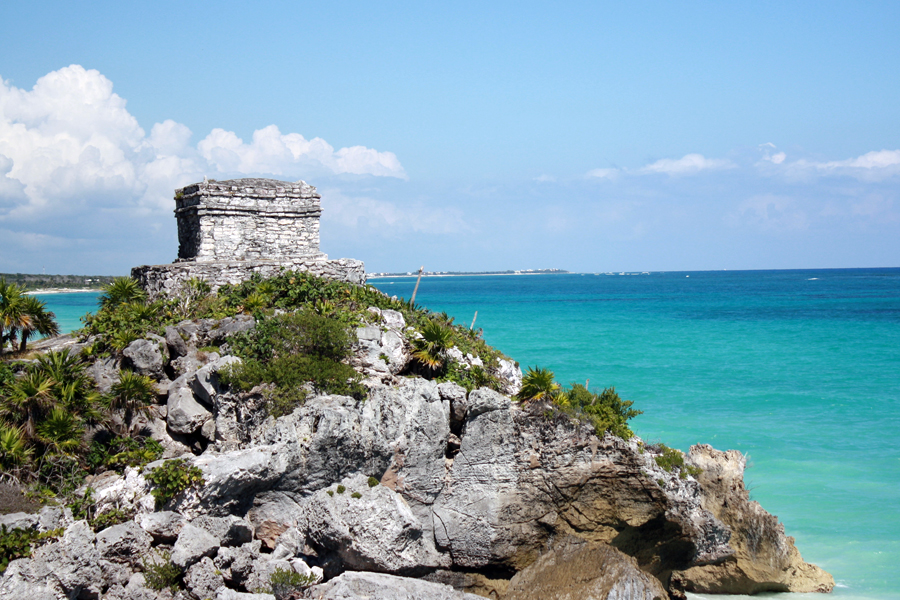 Tulum - miasto Majów położone na klifowym wybrzeżu